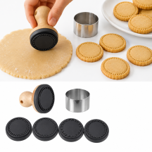 Set de 5 tampons en silicone manche en bois pour biscuits